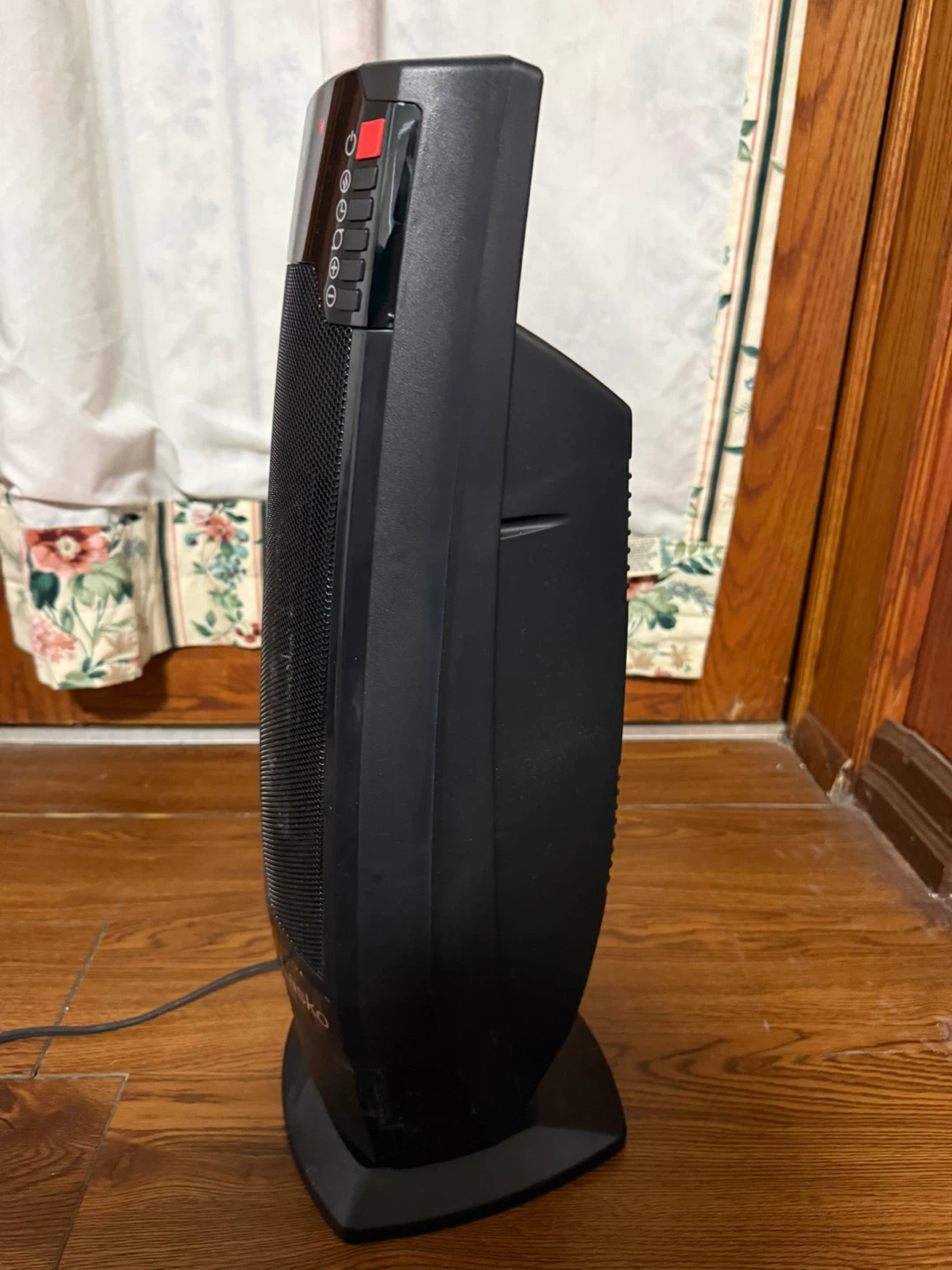 Lasko Tower Heater - Black - photo 3