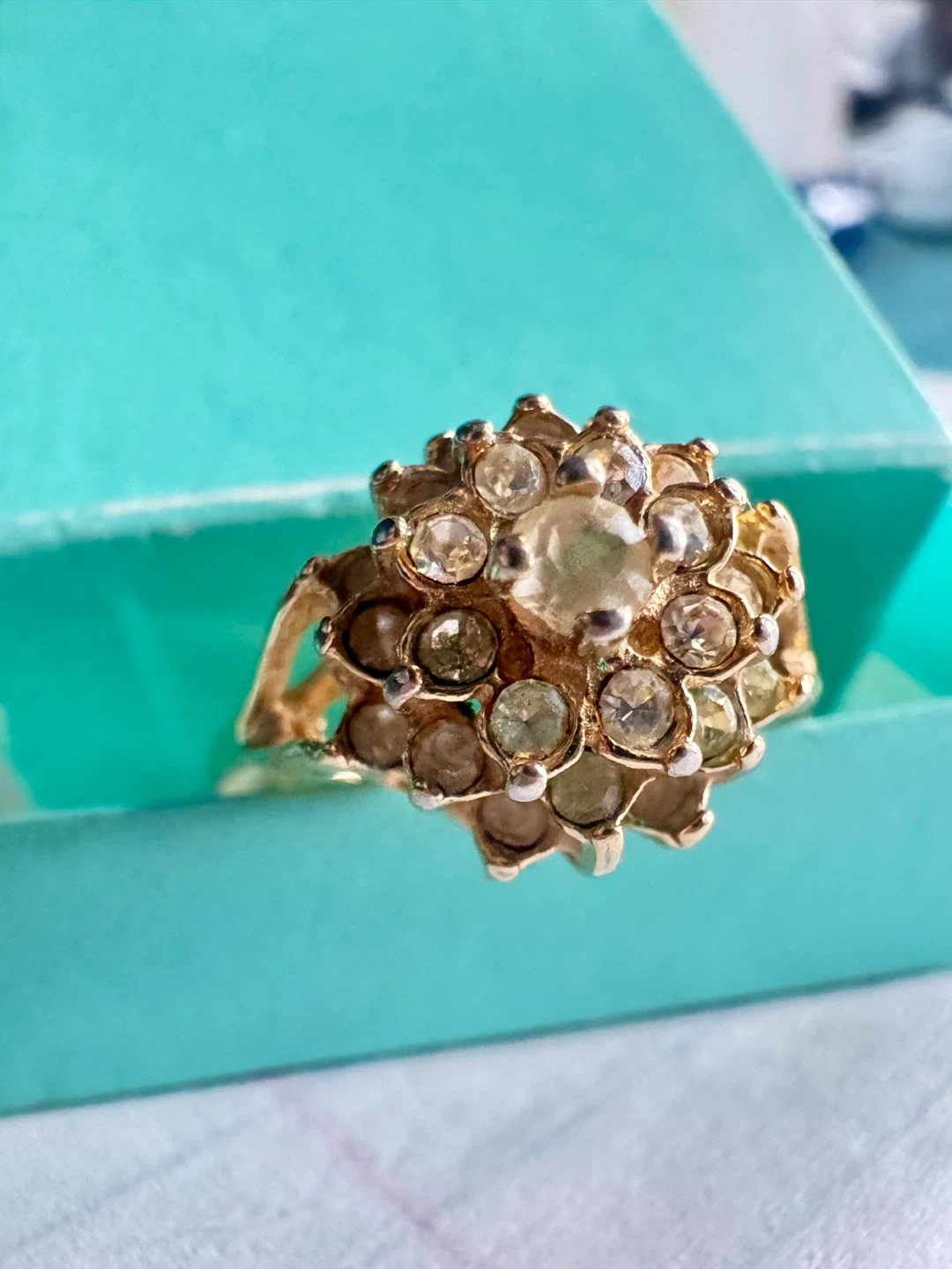 Vintage Gold & Diamonds Floral Ring
