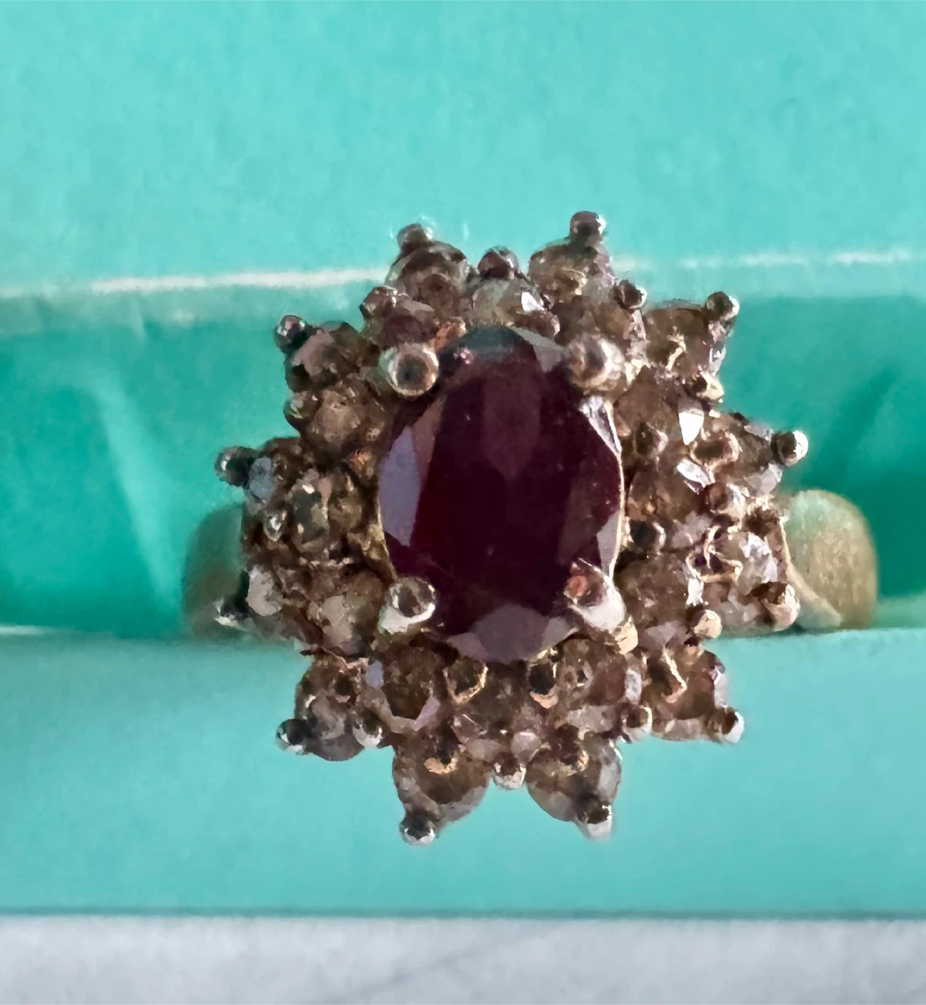 Vintage Ruby & Diamond Cluster Ring - photo 2