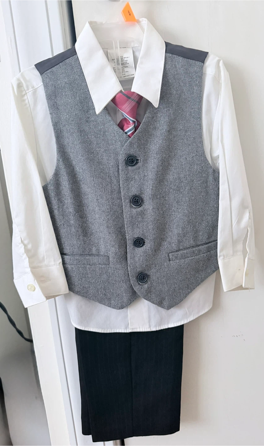 Little kid suit set- size 4