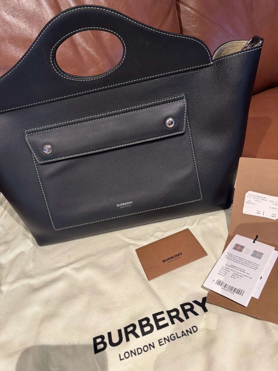 Burberry Leather Soft Pocket Tote Bag - photo 5