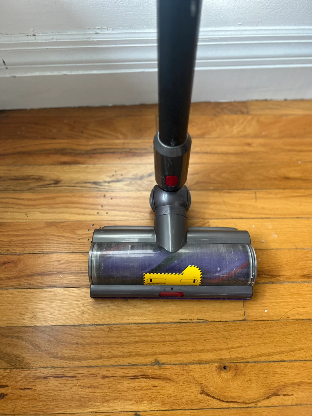 Dyson V10 Absolute Cordless Vacuum - photo 3