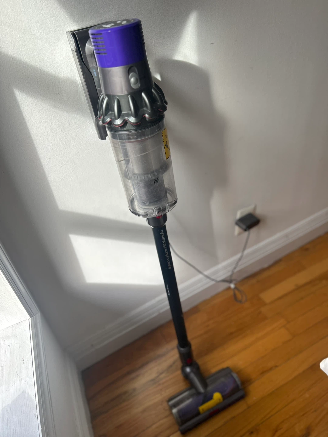 Dyson V10 Absolute Cordless Vacuum - photo 5