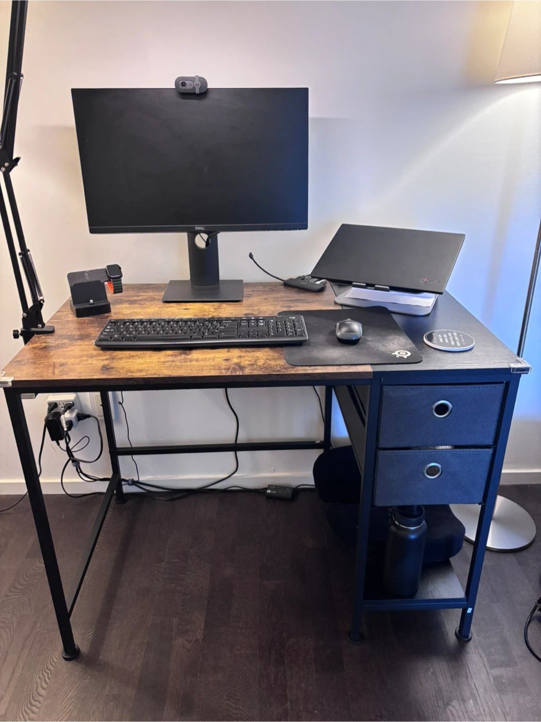 40” inch workdesk with woven drawers