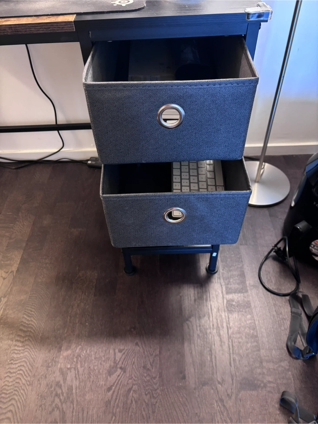 40” inch workdesk with woven drawers - photo 4