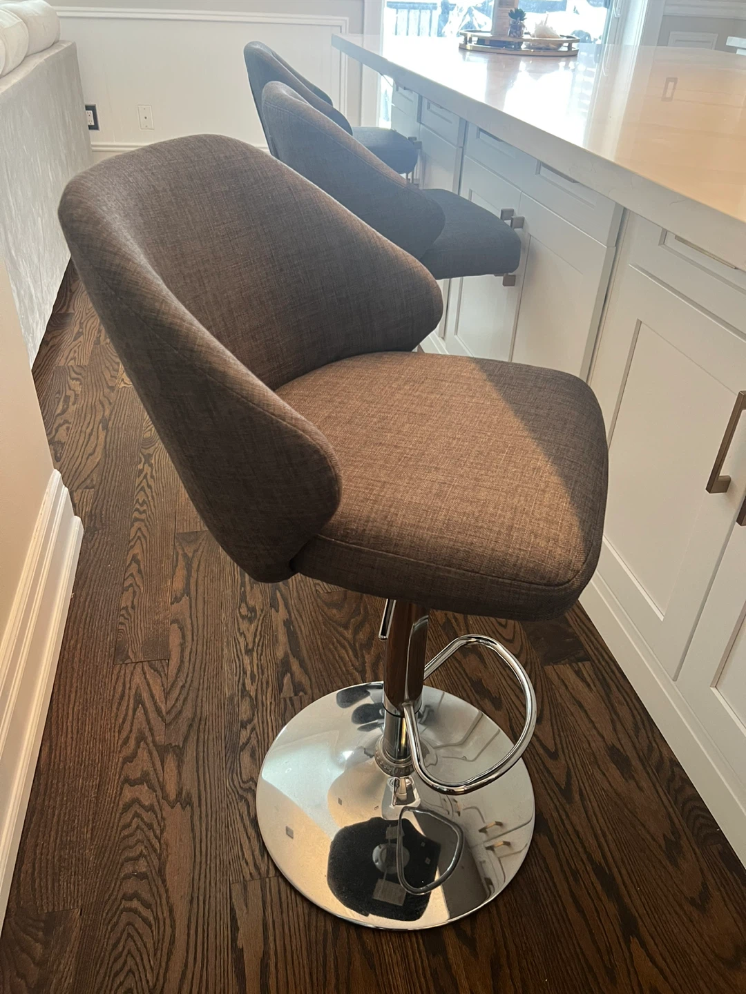 Adjustable Height Swivel Bar Stool - photo 2
