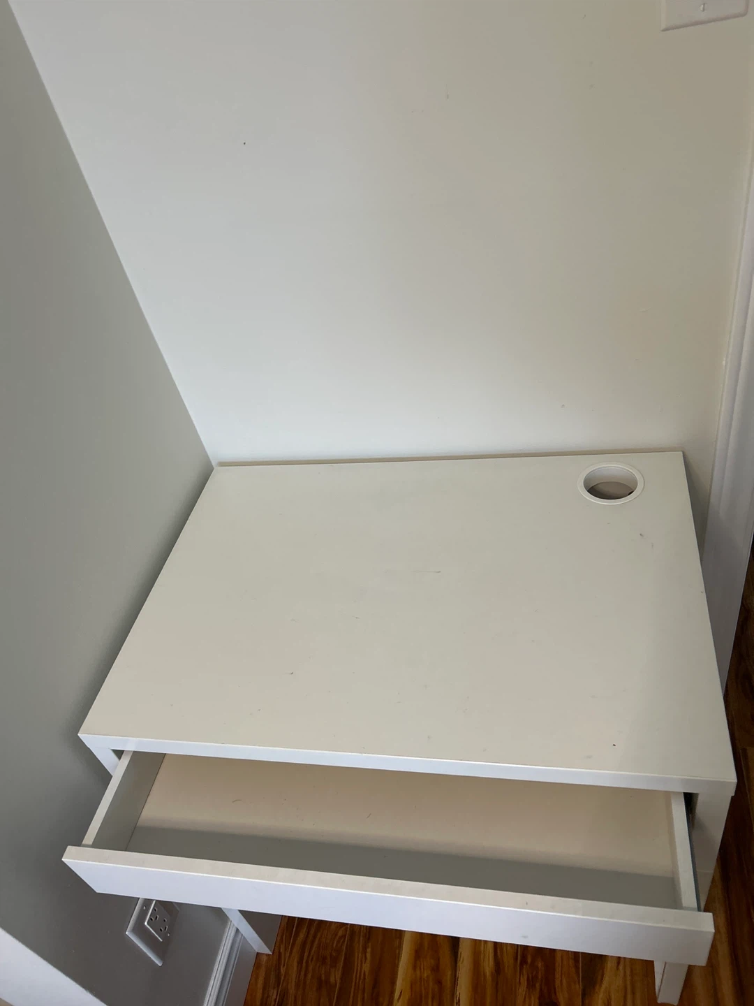White Desk with Drawer, IKEA MICKE Desk - photo 3