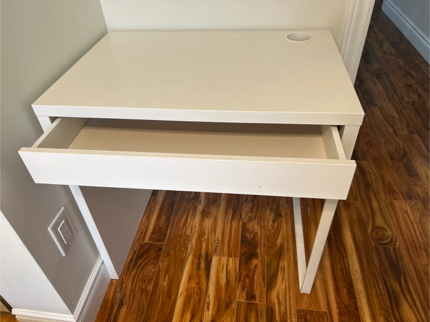 White Desk with Drawer, IKEA MICKE Desk - photo 2