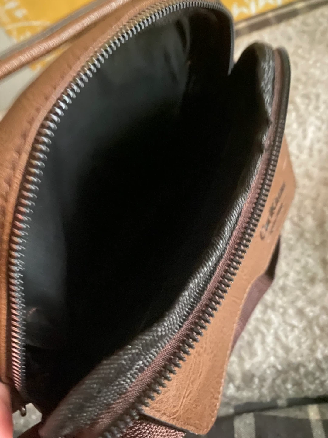 PU Leather Crossbody Bag 🥉 - photo 4