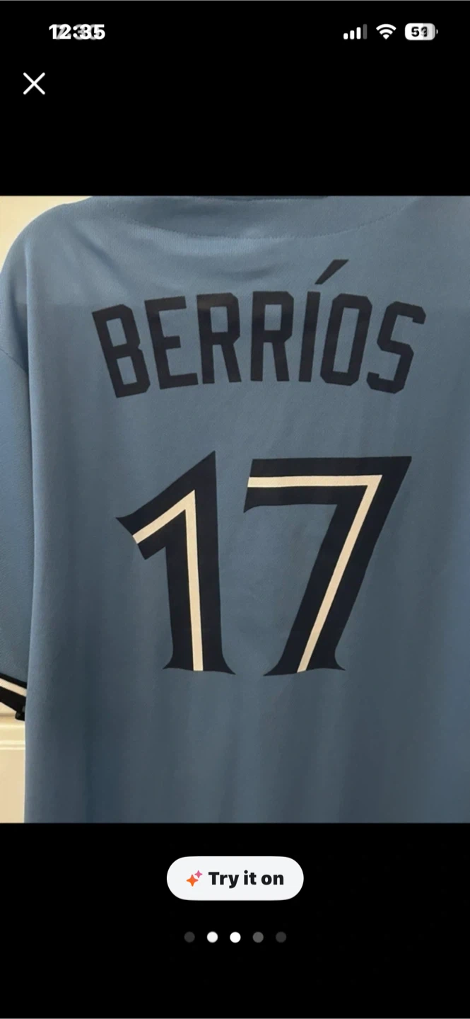 Toronto Blue Jays Berrios #17 Jersey - Adult XL - photo 2
