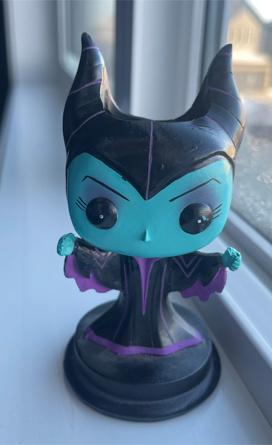Disney Beast & Maleficent Planters - photo 2
