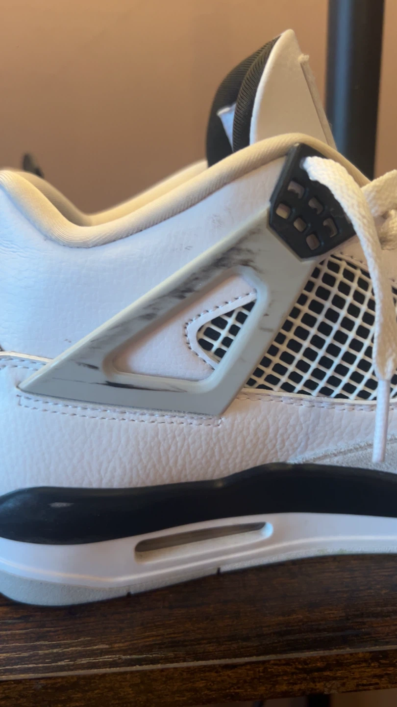 jordan 4 military black - photo 4