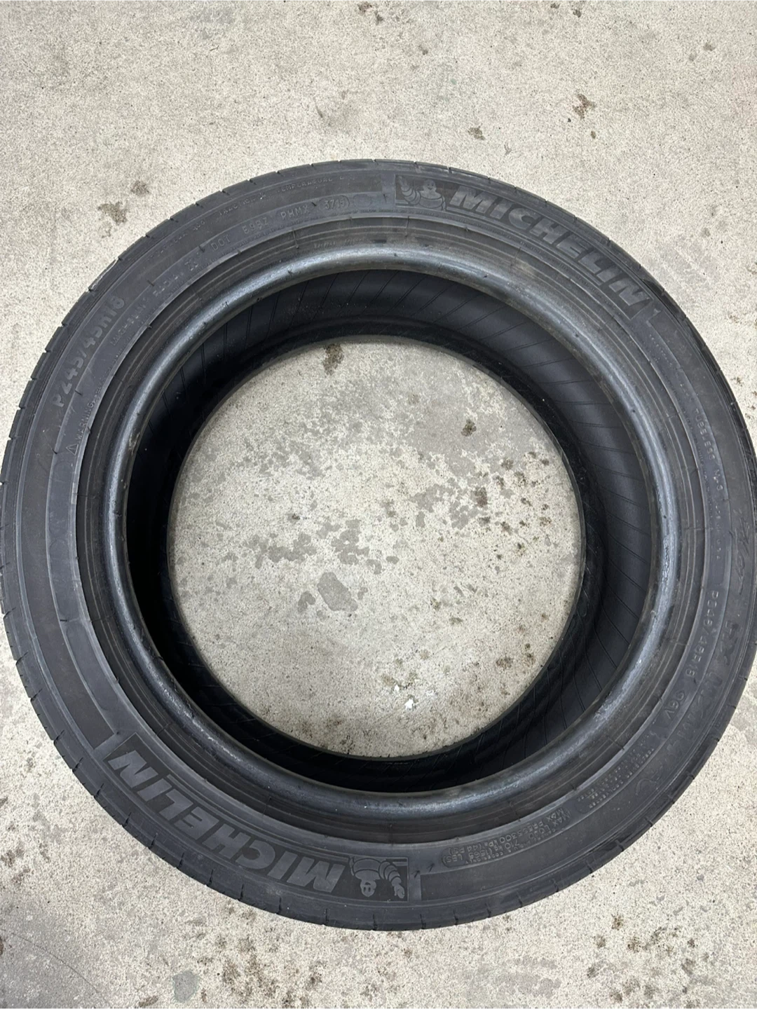 Michelin P245/45R18 Tire