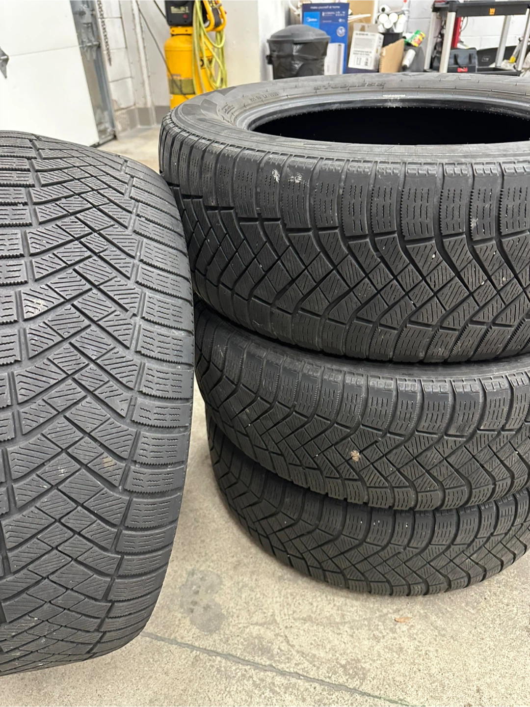 Pirelli Ice Zero FR Studless 235/60R18 Winter Tires - photo 3