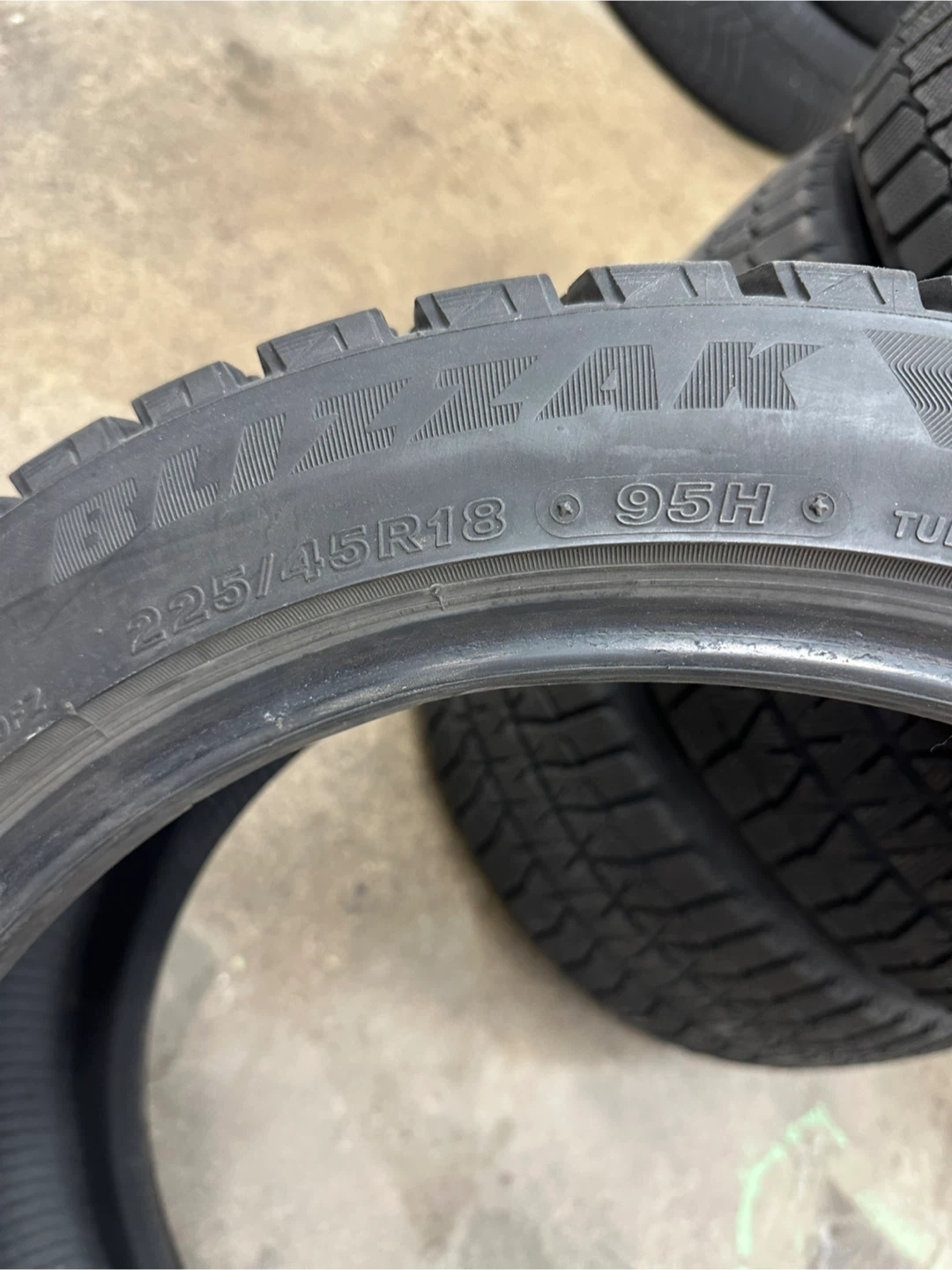 Bridgestone Blizzak 225/45R18 Winter Tires