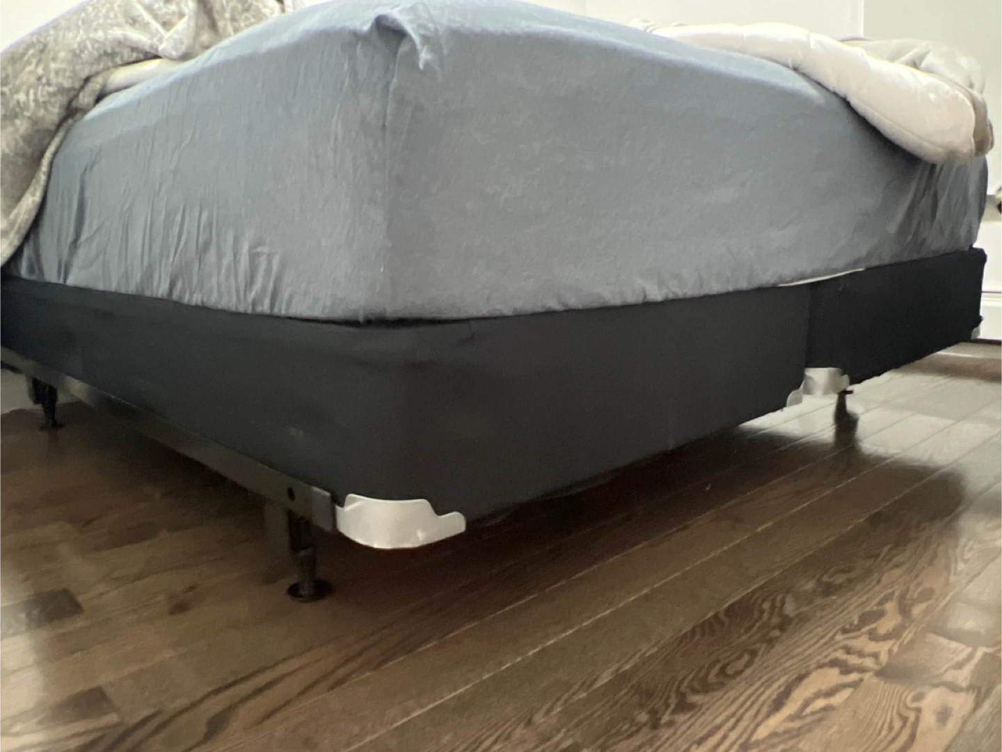 Serta Durable Bed Foundation - photo 2