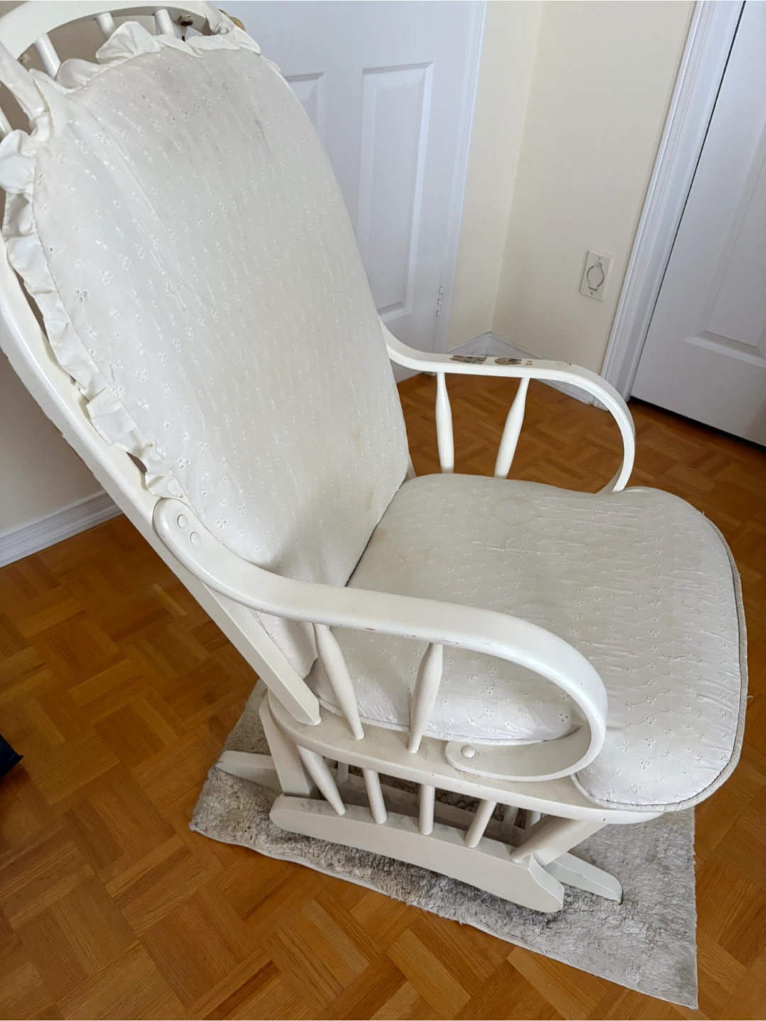 White Rocking Chair - photo 2