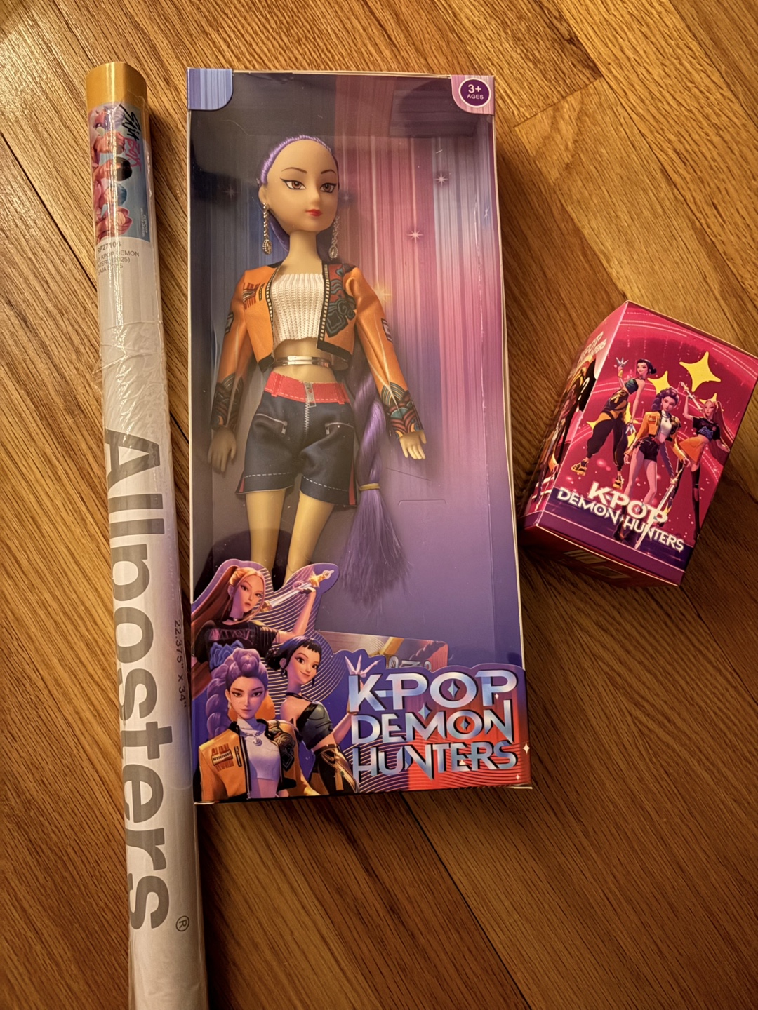 K-POP Demon Hunters Doll + Allposters