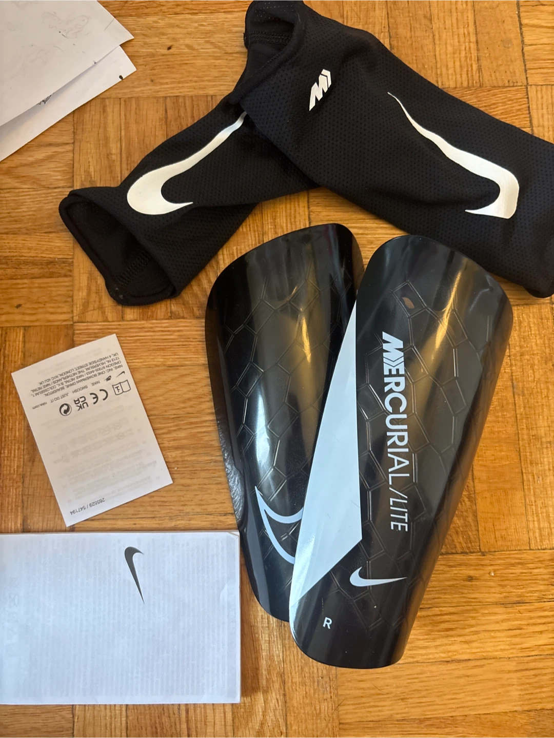 Nike Mercurial Lite Shin Guards with Sleeves - photo 3