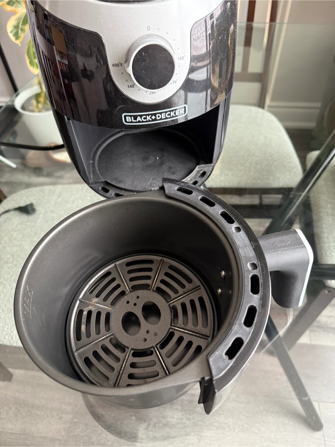 Black+Decker Air Fryer - photo 3