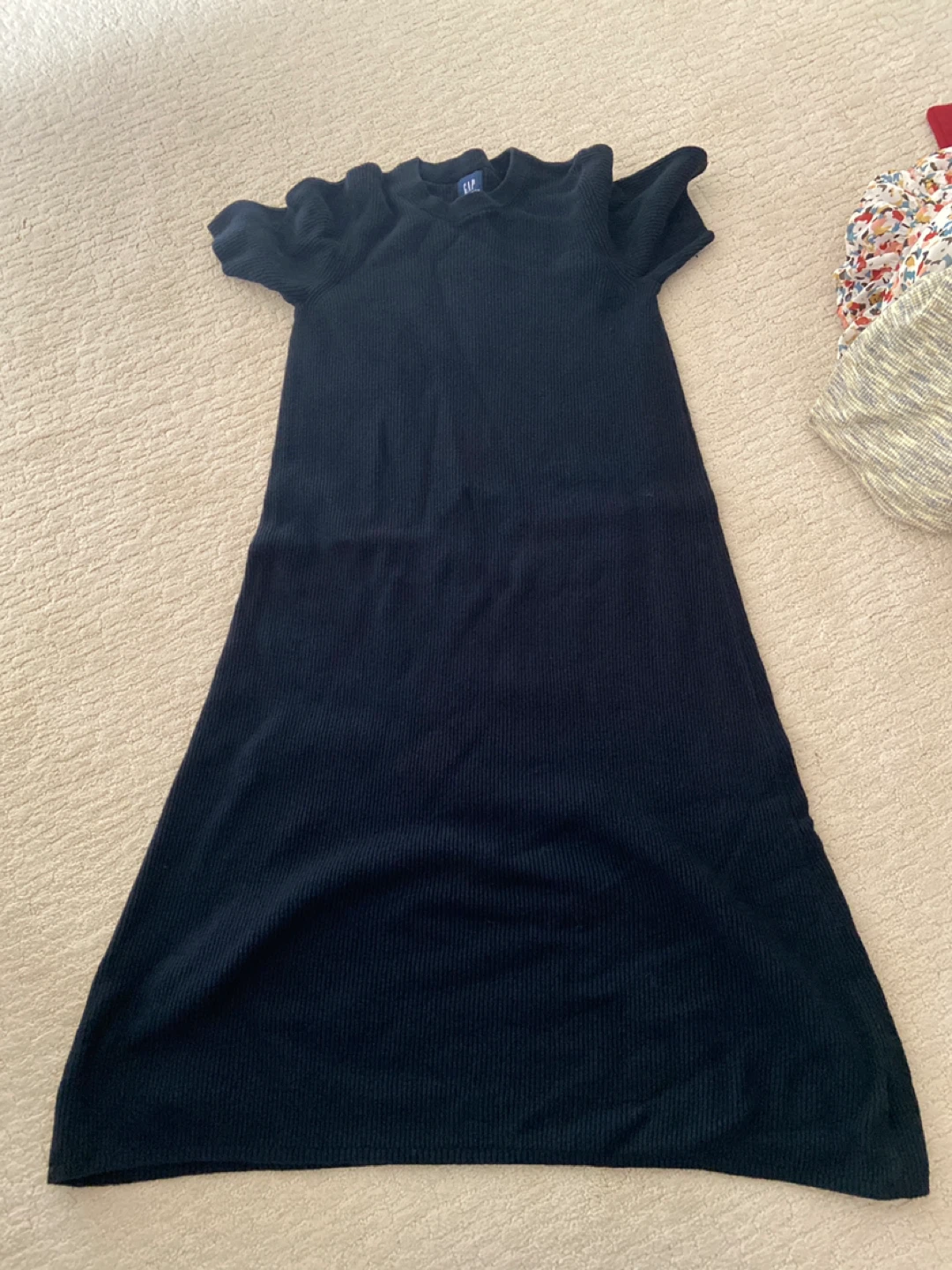 Maternity clothes and extras - photo 5