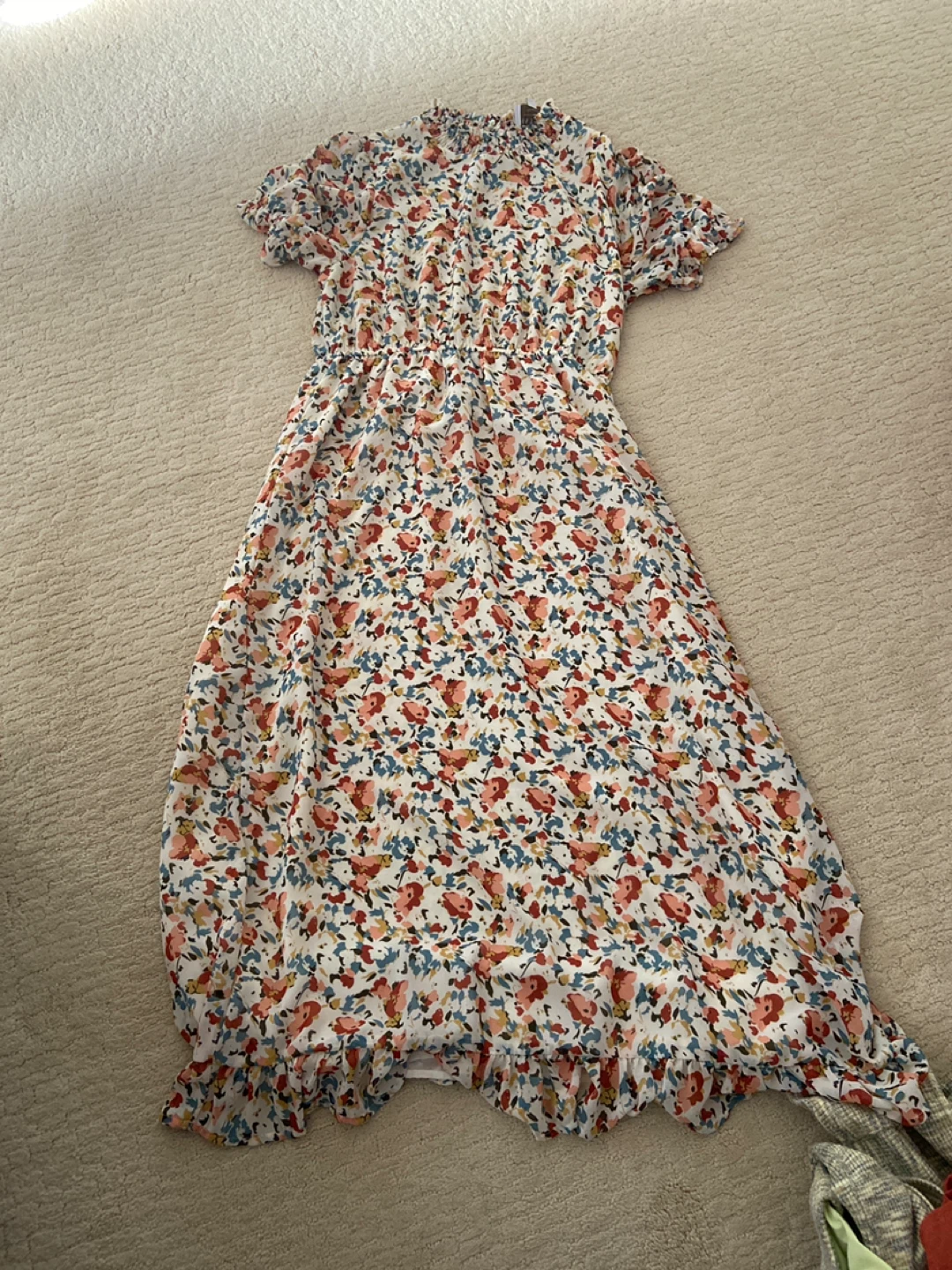 Maternity clothes and extras - photo 2