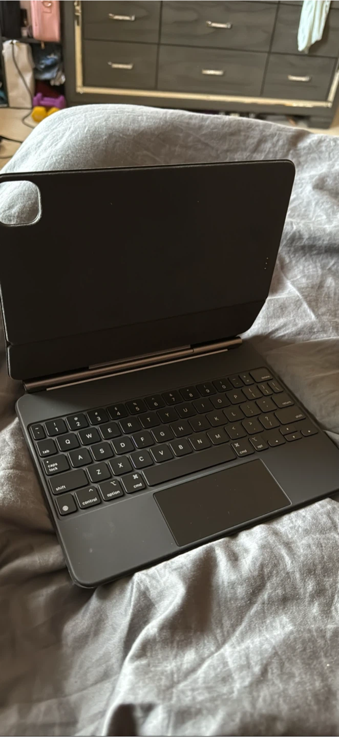 Apple iPad Magic Keyboard - Black