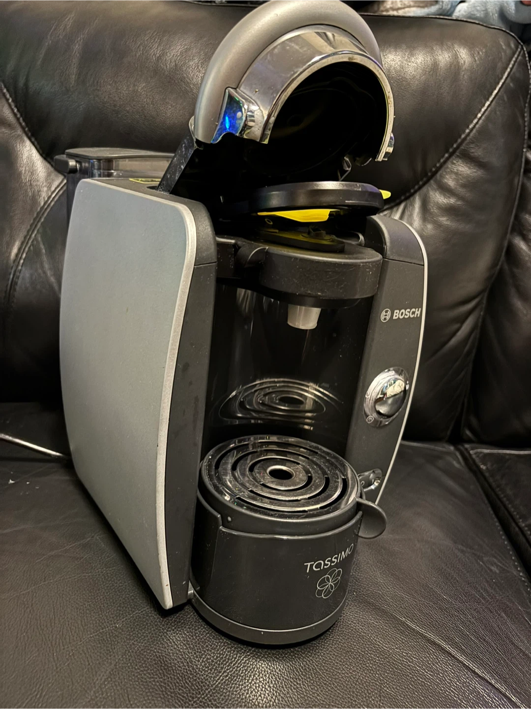 Bosch Tassimo Coffee Maker - photo 2
