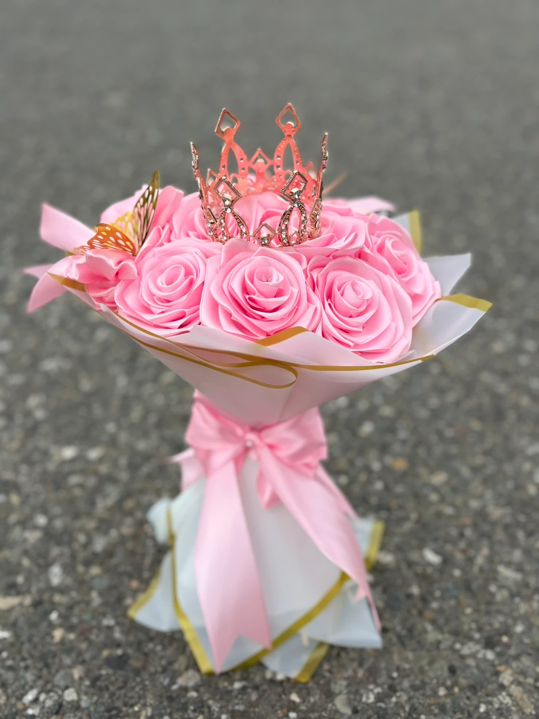 Pink Rose Bouquet with Crown