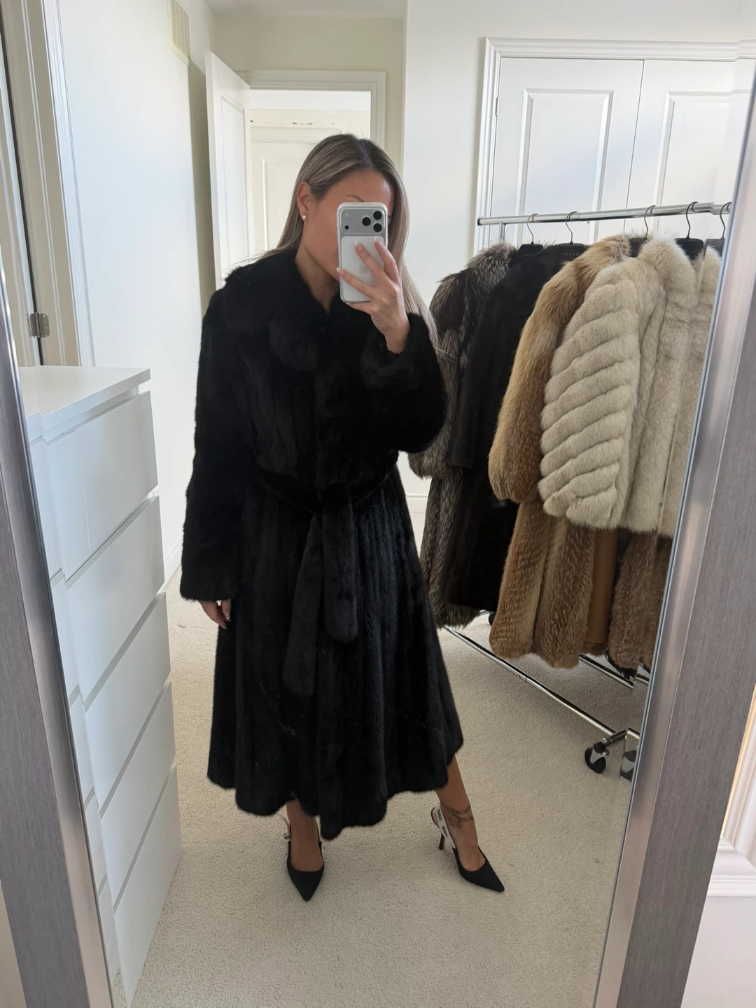 Simpson's Dark Brown Mink Fur Coat - photo 3