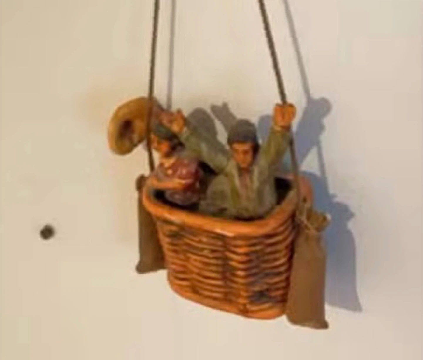 Hot Air Balloon Figurine - photo 2
