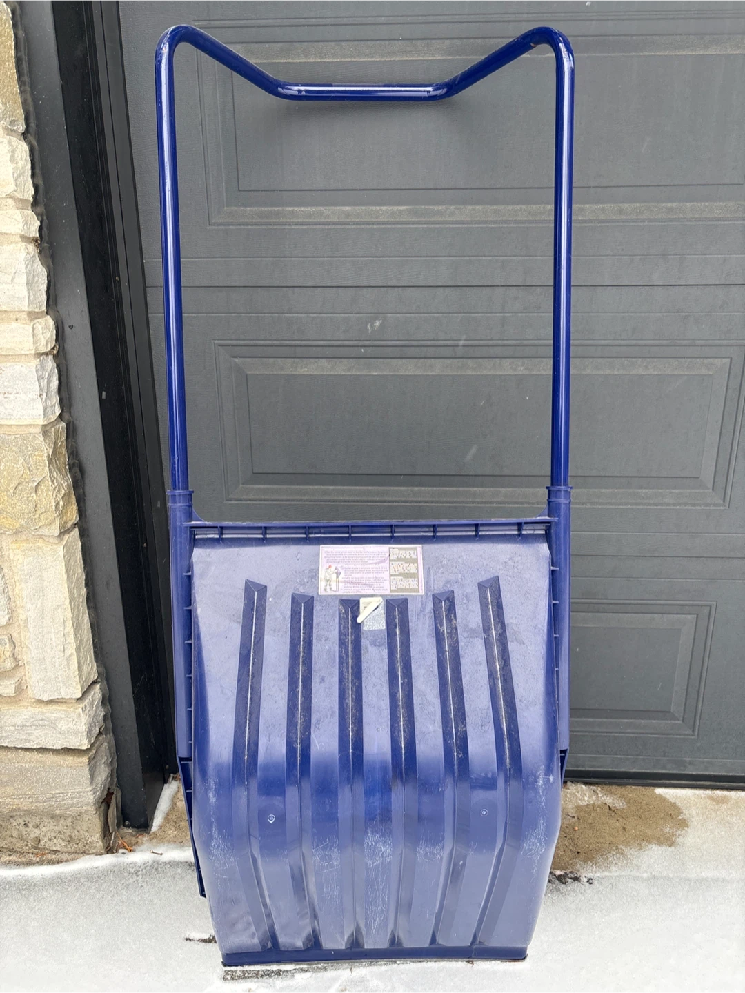 Grant Blue 20”-wide Snow ‘sleigh’ Shovel with Ergonomic Handle - photo 2