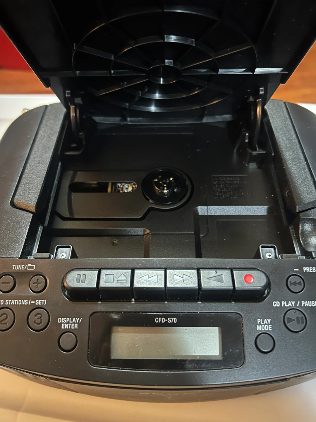 Sony CFD-S70 CD Radio Cassette Recorder - photo 2