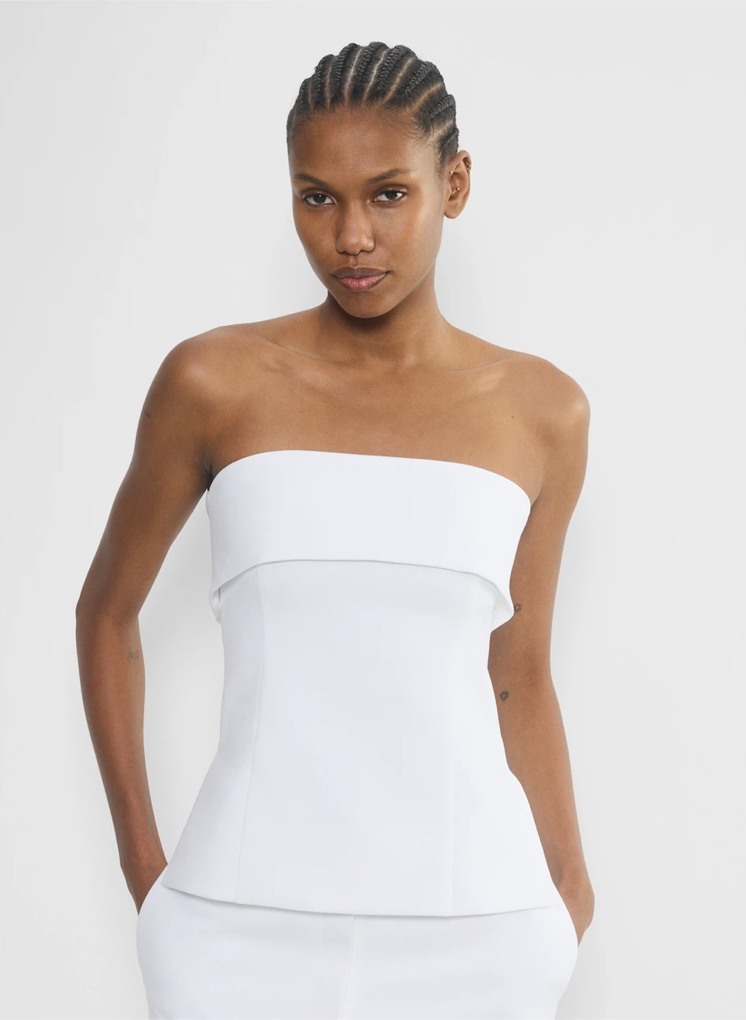 Aritzia : Babaton Element Tube Top - Size 6
