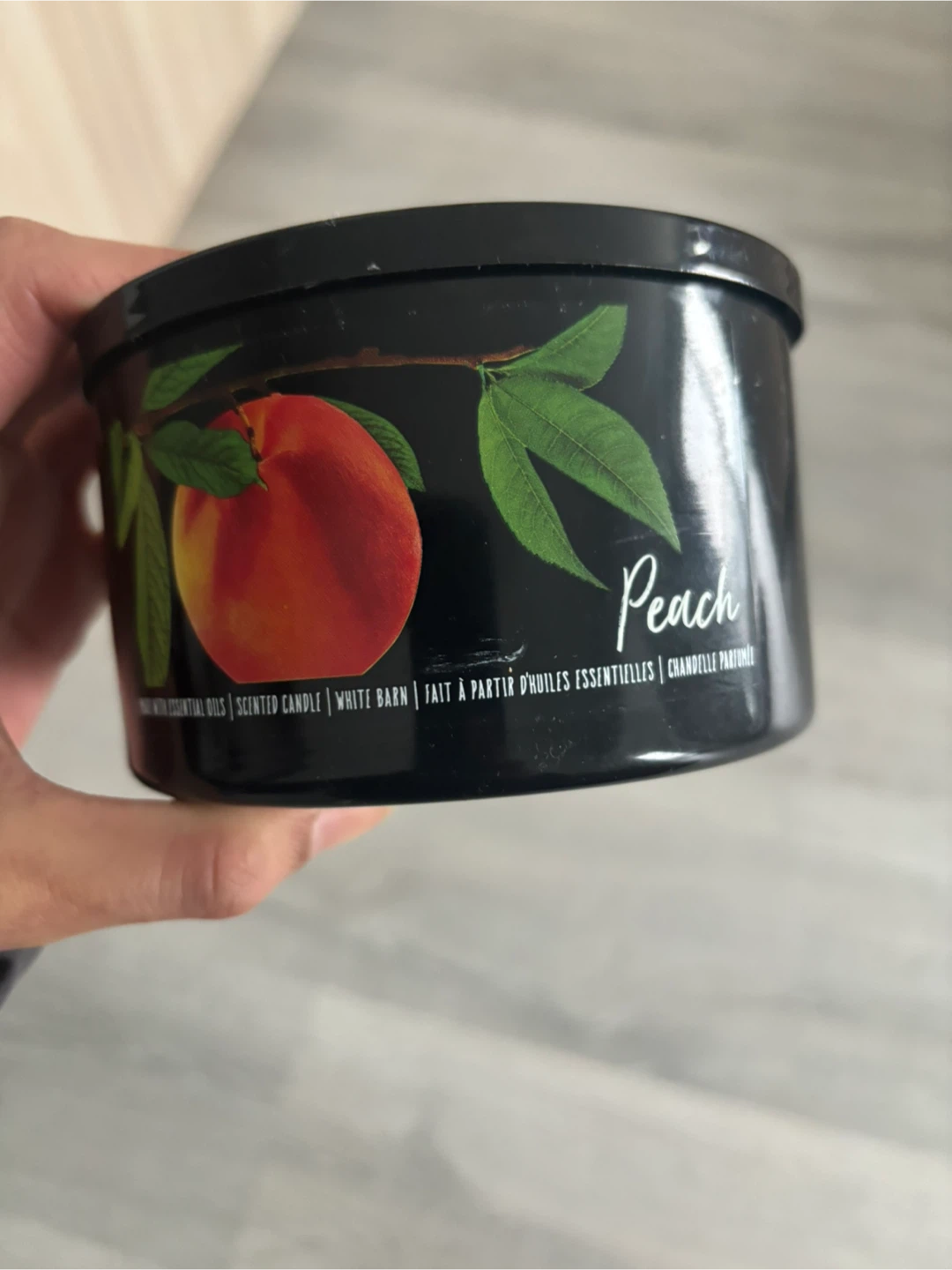 White Barn Peach Scented Candle