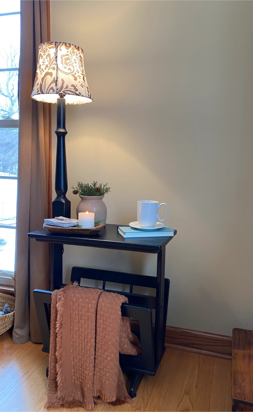 Solid Wood End Table w/Built-in Lamp *PLEASE SEE DESCRIPTION* - photo 4