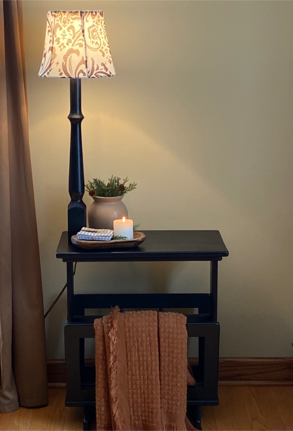 Solid Wood End Table w/Built-in Lamp *PLEASE SEE DESCRIPTION* - photo 5