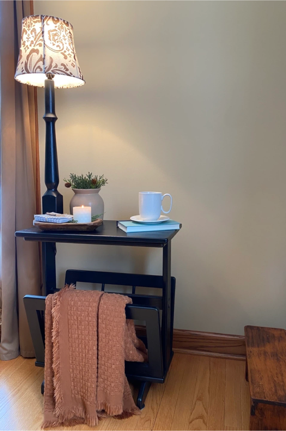 Solid Wood End Table w/Built-in Lamp *PLEASE SEE DESCRIPTION* - photo 3