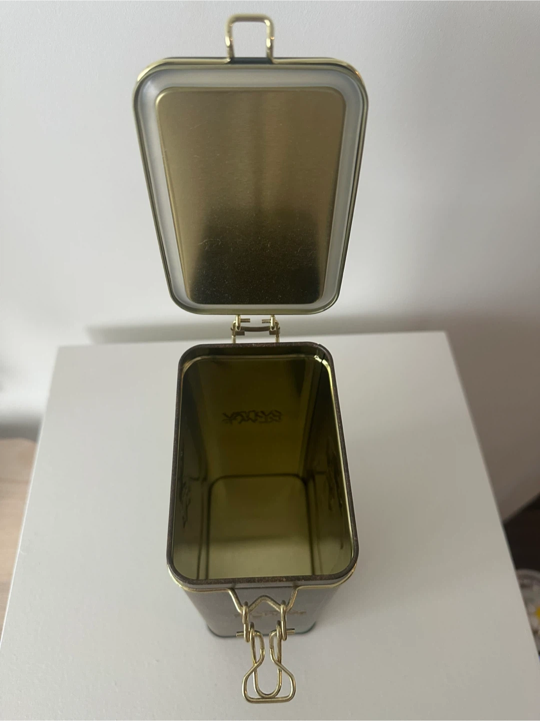 Gustav Klimt 'The Kiss' Tin Container - photo 5