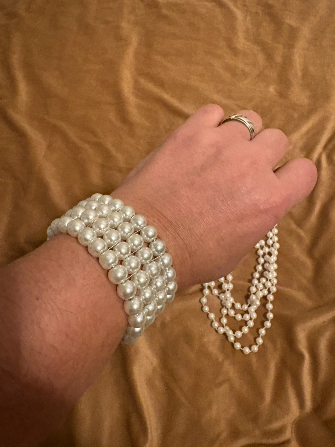 Pearl Necklace & Bracelet Set - photo 2