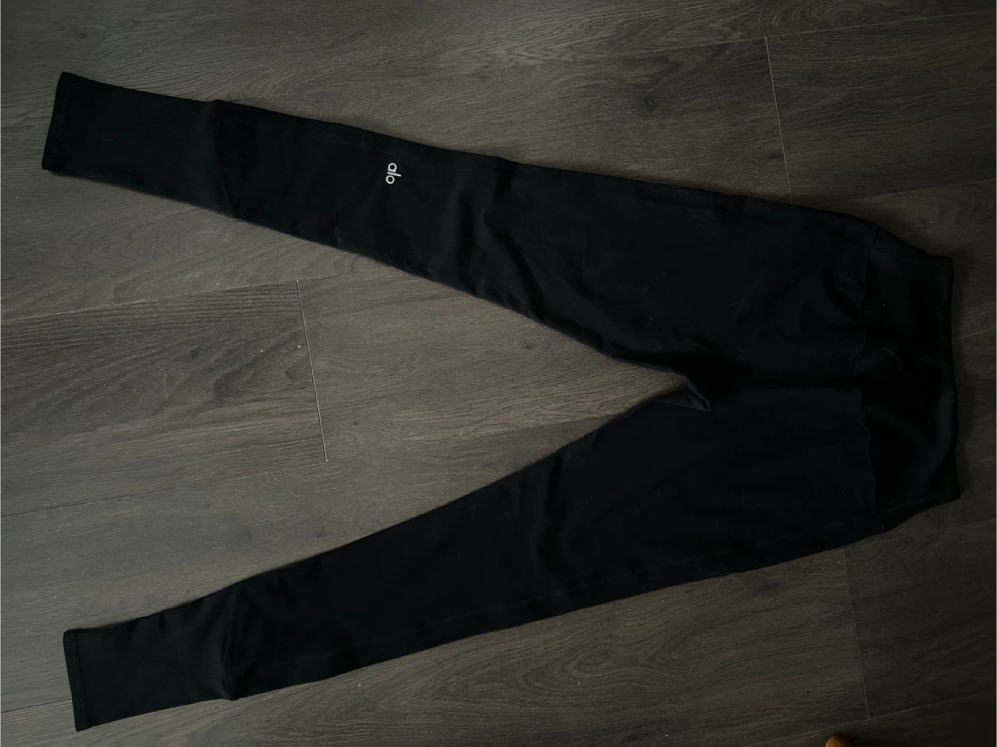 New ALO Yoga Black Leggings - Size Medium - photo 2