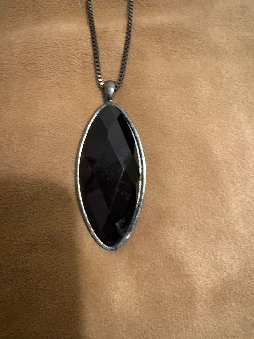 Black Pendant Necklace - photo 2