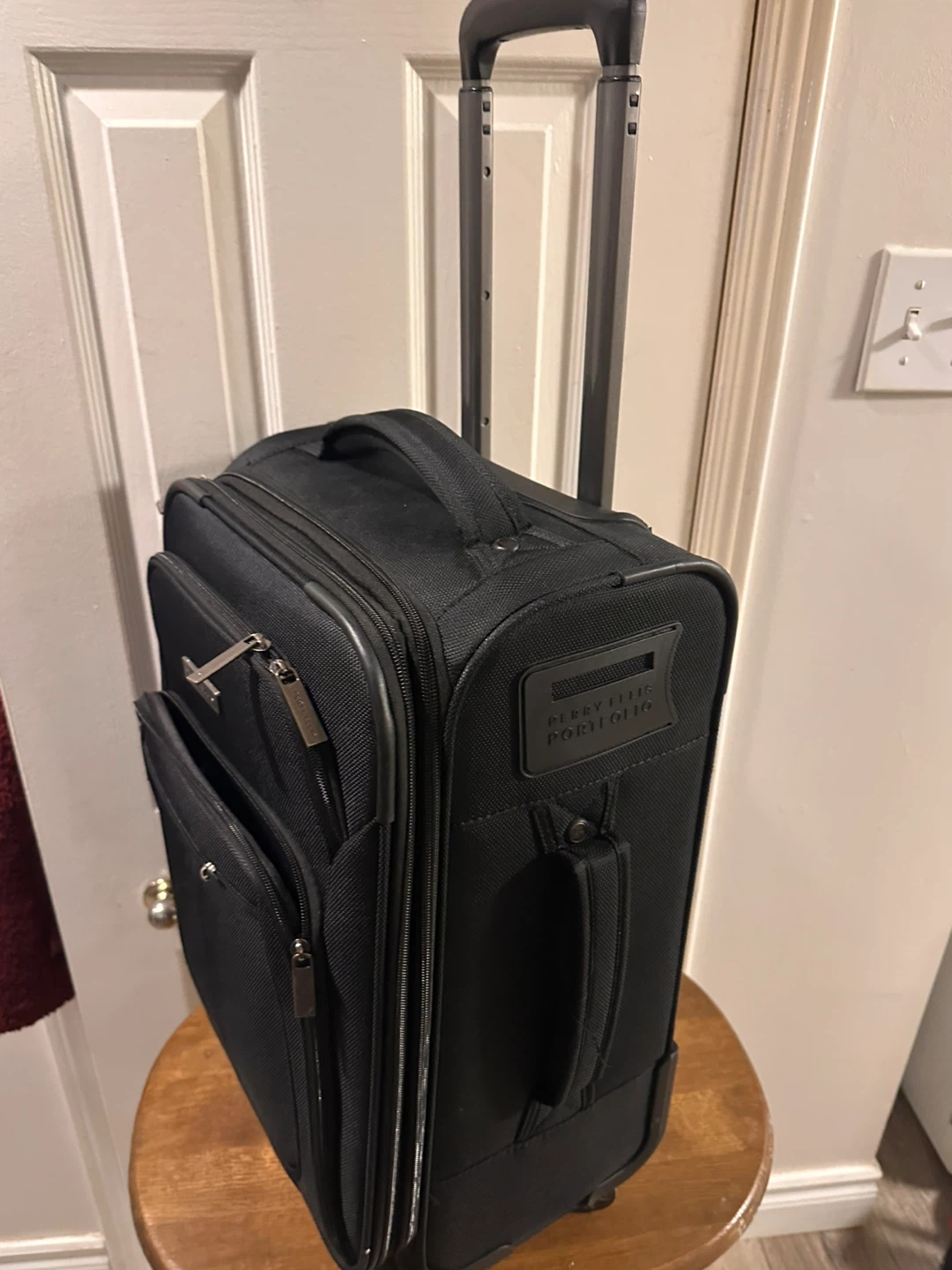 Perry Ellis Portfolio Black Carry-On Suitcase - photo 4