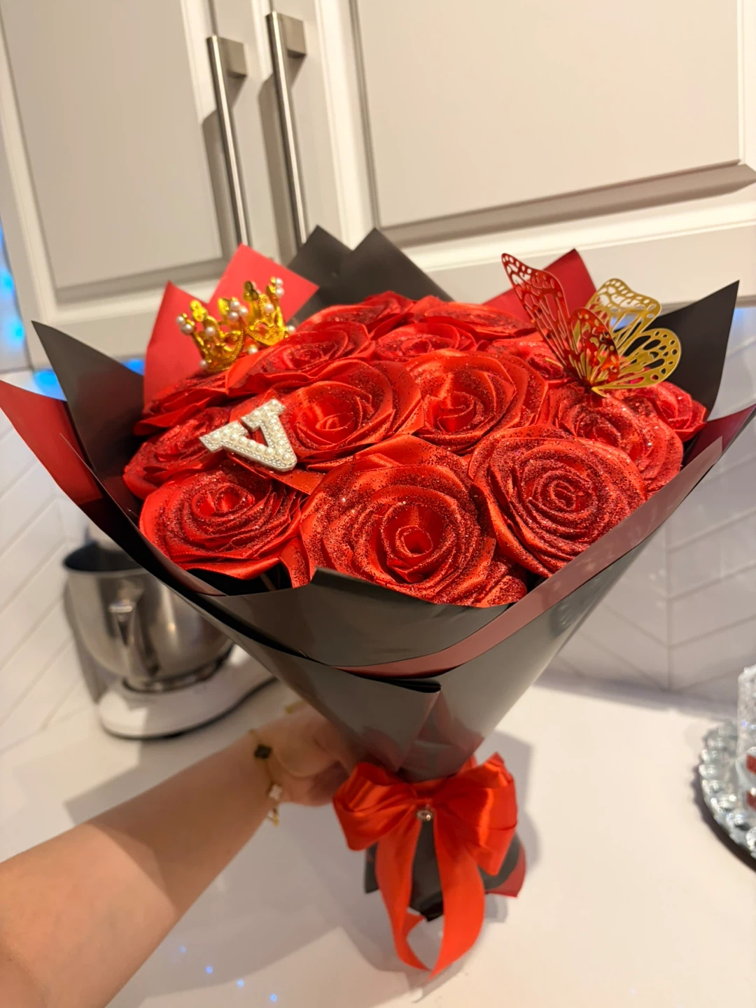 Rose Bouquet with Crown & Butterfly Decor - photo 5