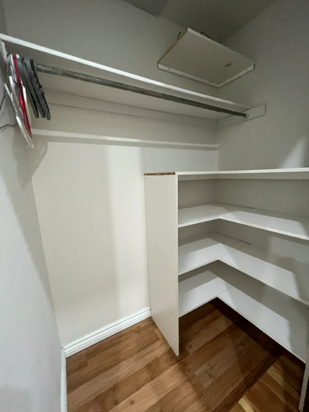 Room for rent not basement - photo 2