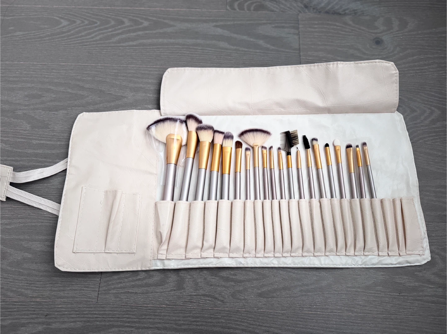 Makeup Brush Set with Carrying Case - photo 2