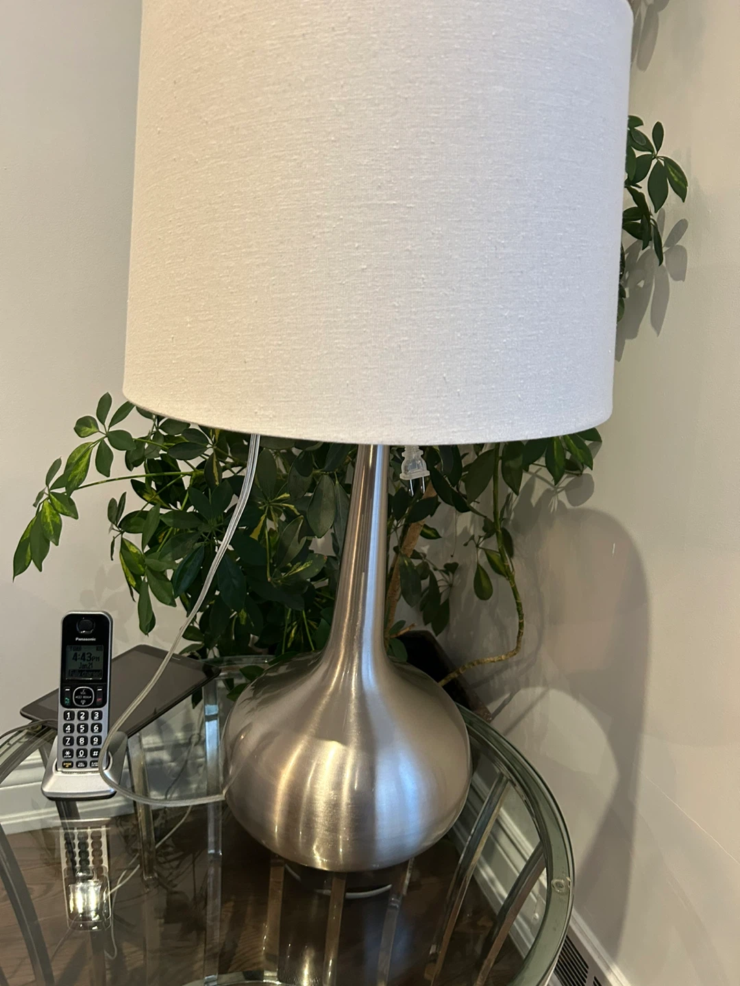 Table lamp with white shade