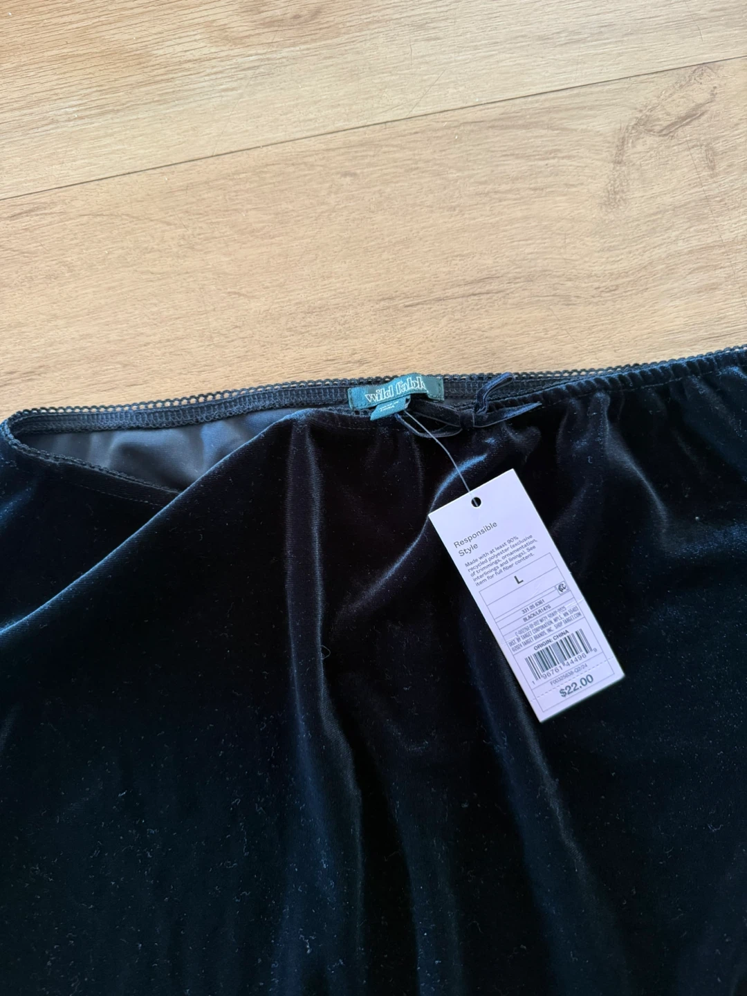 Wild Fable Black Velvet Skirt - Size L - photo 2