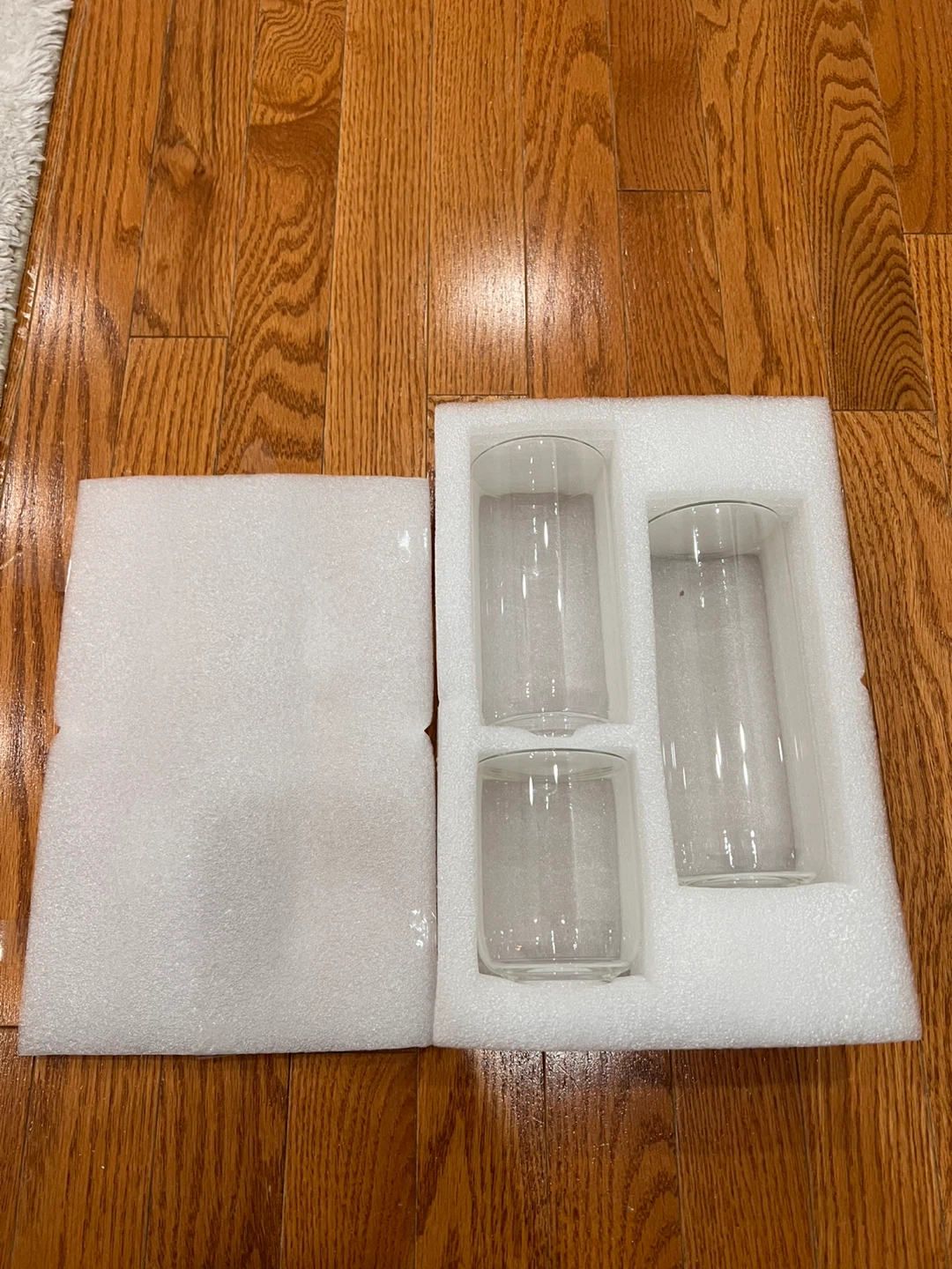 3 Glass Cylinder Vases - photo 3