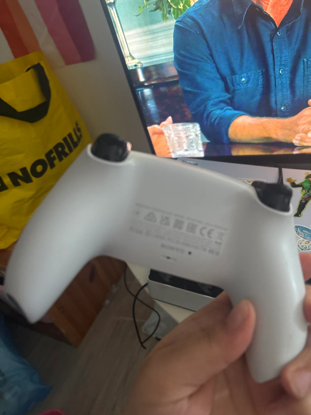 Sony PlayStation 5 DualSense Wireless Controller - White - photo 2